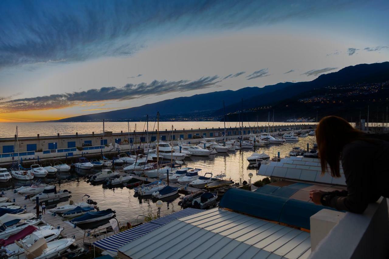 Marina Seafront 13 * Radazul